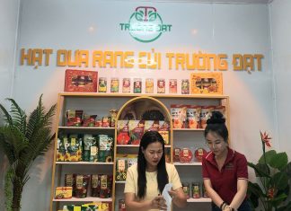 Hạt dưa rang củi – Món quà của sự đoàn viên