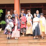 Du khách thăm quan chùa Khánh Lâm, xã Măng Đen