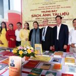 Khu trưng bày sách, tài liệu về đồng chí Phạm Văn Đồng