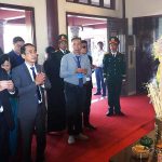 Gia đình, người thân thành kính dâng hương tưởng nhớ Thủ tướng Phạm Văn Đồng